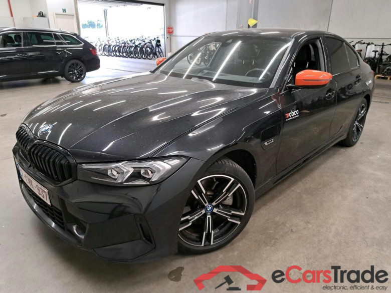 BMW - BMW 3 BERLINE 320e 204PK M Sport With Sport Seats & Parking Assistant Pack * HYBRID *