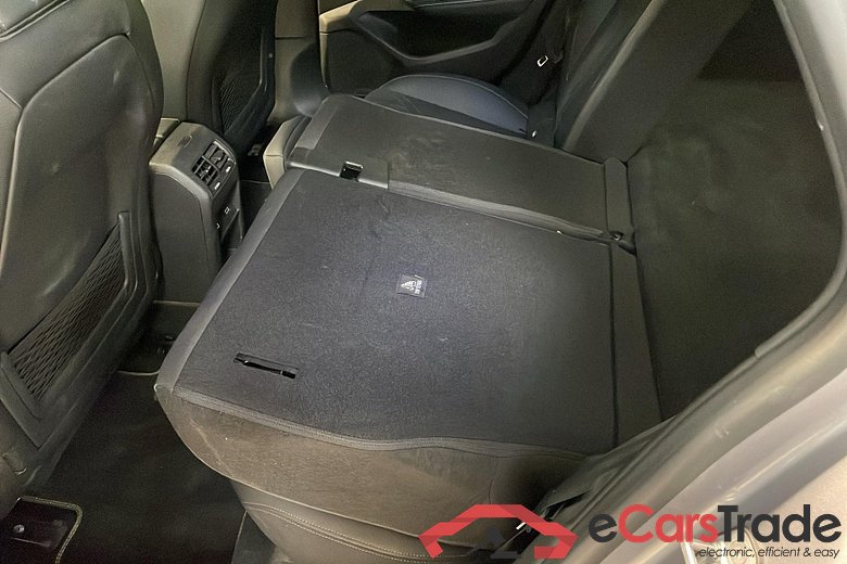 Peugeot 308 SW PHEV 225 e-EAT8 GT #5