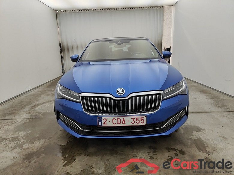 Skoda Superb 2.0 CRTDI 110kW DSG7 L&K 5d #5