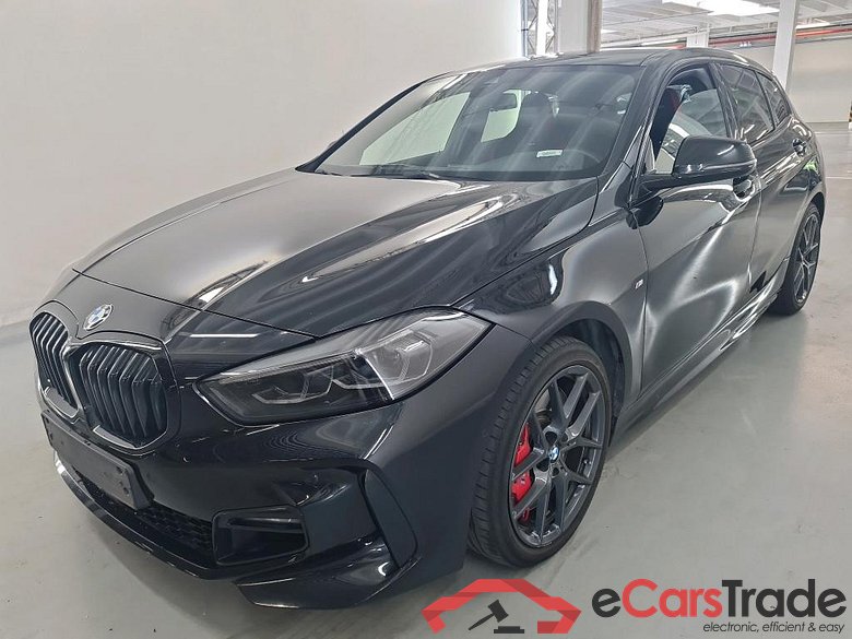 BMW 1 SERIES HATCH 1.5 118IA (100KW) ColorVision Edition