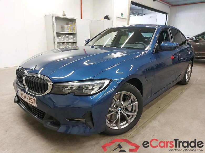 BMW - BMW 3 BERLINE 330e 292PK Business Edition Sport With Heated Sport Seats & Pack Driving Assistant Pro & Head Up & Parking Assistant Plus * HYBRID *