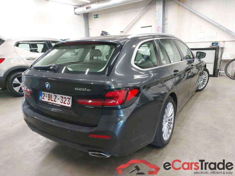 BMW - BMW 5 TOURING 520e 204PK Business Edition Pack Business With Dakota Heated Seats & Travel Pack & Parking Assistant Pack & Pano Roof   * HYBRID * #2