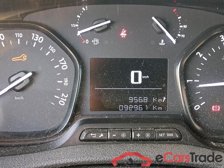 PEUGEOT Expert / 2016 / 4P / furgón Furgón Premium 1.5 BlueHDi 100 Standard (AC) #5