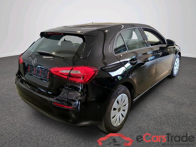 MERCEDES-BENZ A-Klasse A 180 d 8G-DCT 5d 85kW #2