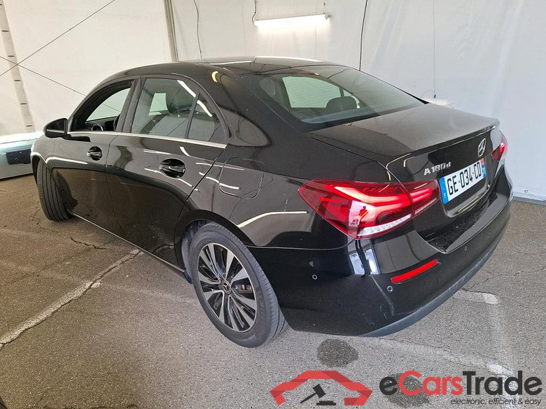 MERCEDES-BENZ Classe A Berline / 2018 / 4P / Berline A 180 d Business Line 8G-DCT #2