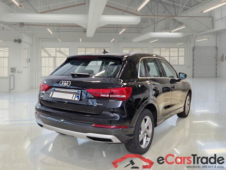 AUDI Q3 / 2018 / 5P / SUV 35 TDI QUATTRO S TRONIC BUSINESS ADVANCE #2