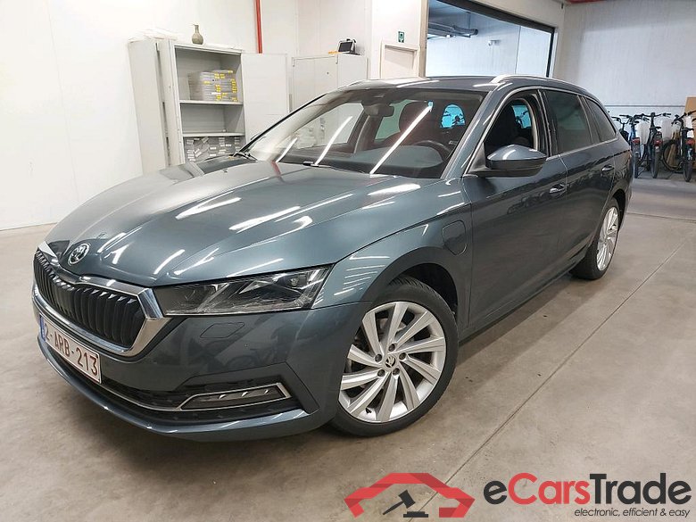 SKODA - SKO OCTAVIA COMBI TSI PHEV 204PK DSG6 Clever+ With DCC Chassis & Drivers Mem Seat & Towing Hook * HYBRID *
