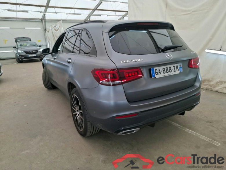 GLC / 2019 / 5P / SUV GLC 300 e AMG Line 4Matic #2