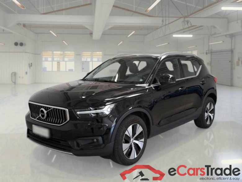 VOLVO XC40 / 2017 / 5P / SUV T4 PLUG-IN HYBRID AUTO RECH INSCRIP EXPR #1