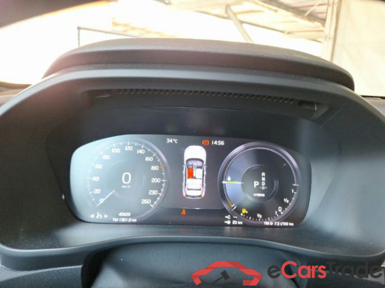 VOLVO XC40 / 2017 / 5P / SUV T5 PLUG-IN HYBRID RECH INSCRIP EXPR MY21 #4