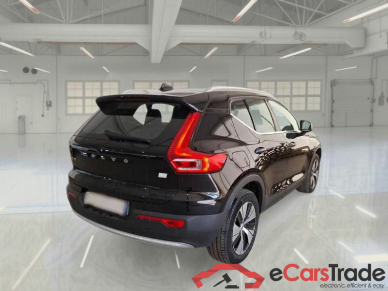 VOLVO XC40 / 2021 / 5P / SUV T4 RECHARGE PLUG-IN AUTO ESSENTIAL #2