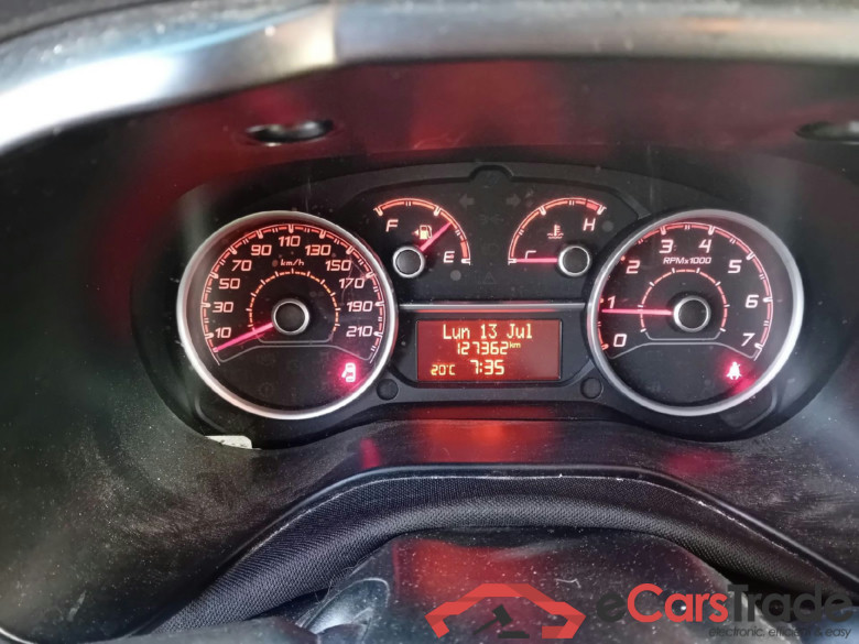 FIAT Doblò Cargo/2015/4P/furgón derivado de turismo Cargo SX 1.3 Mjet 70 kW (95 CV) #4