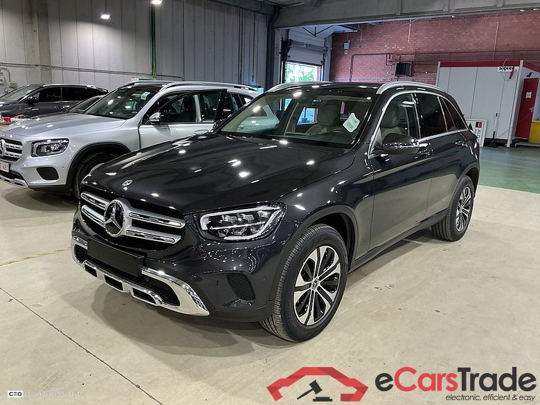 MERCEDES-BENZ GLC 2.0 GLC 300 DE 4MATIC 4WD BUS SOL AUTO