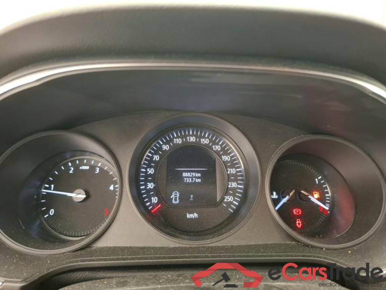 Megane IV Berline 5pt. Société Air Nav 1.5 dCi 90CV BVM6 E6 #6