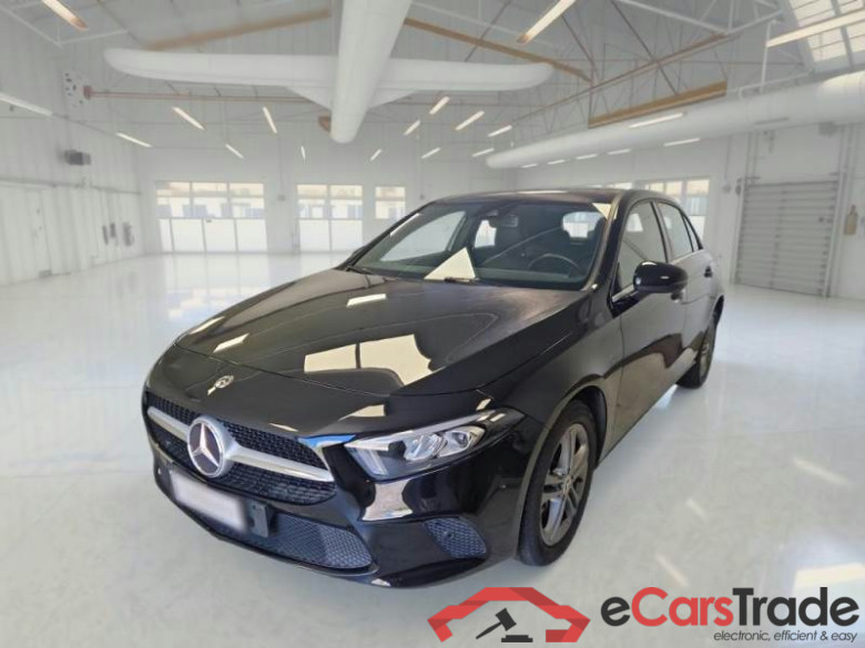 MERCEDES-BENZ CLASSE A / 2018 / 5P / BERLINA A 250 E EQ-POWER AUTO BUSINESS EXTRA #1
