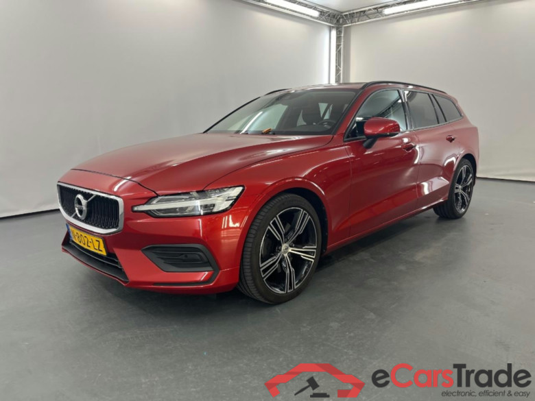 VOLVO V60 2.0 B3 Momentum Advantage