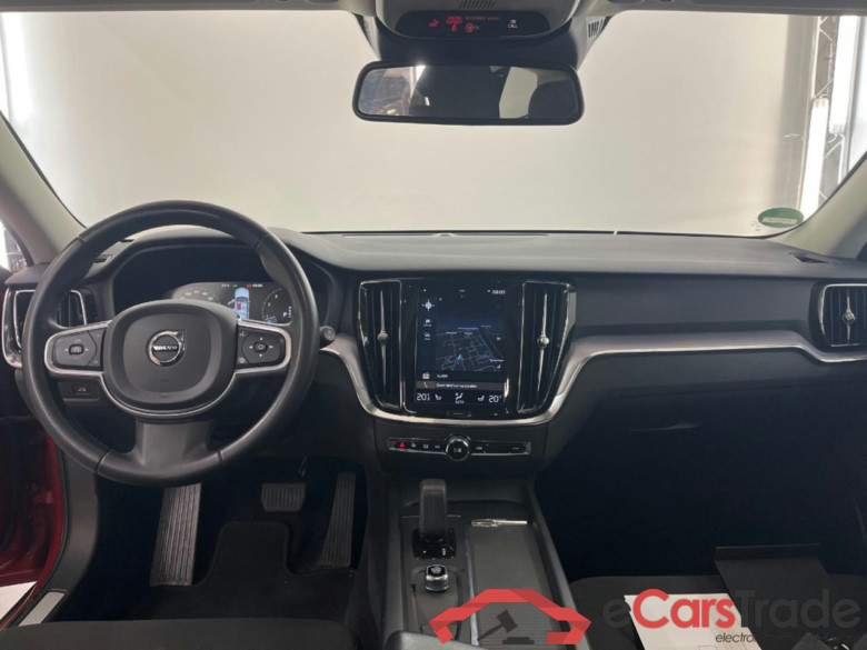 VOLVO V60 2.0 B3 Momentum Advantage #6