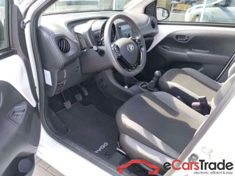 TOYOTA Aygo 1.0 VVT-i x-fun #5