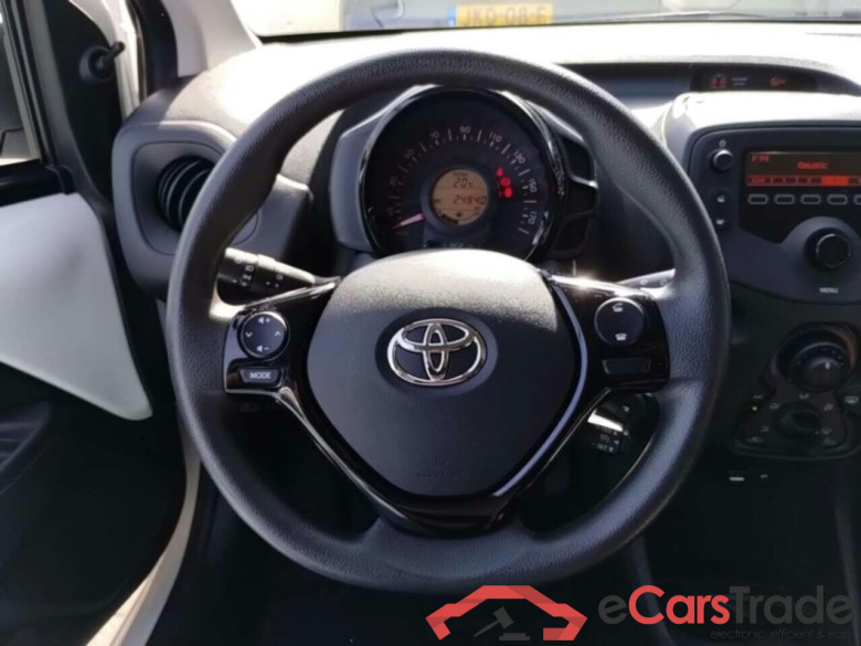 TOYOTA Aygo 1.0 VVT-i x-fun #6
