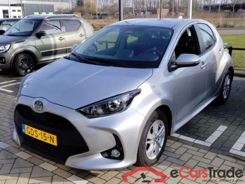 TOYOTA YARIS 1.5 Hybrid 115 Active #1