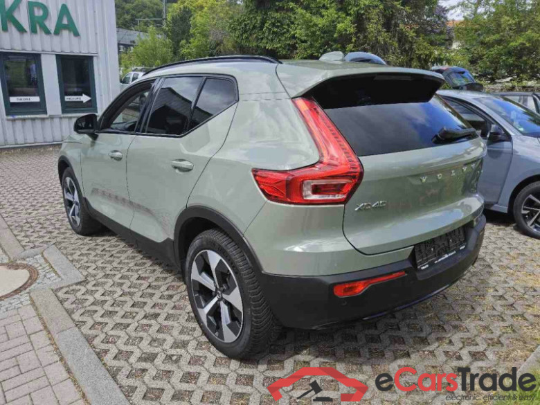 Volvo XC40 (2017->) DE - SUV5 B4 2WD EU6d, Plus Dark, (Facelift) 2022 - 2024 #4