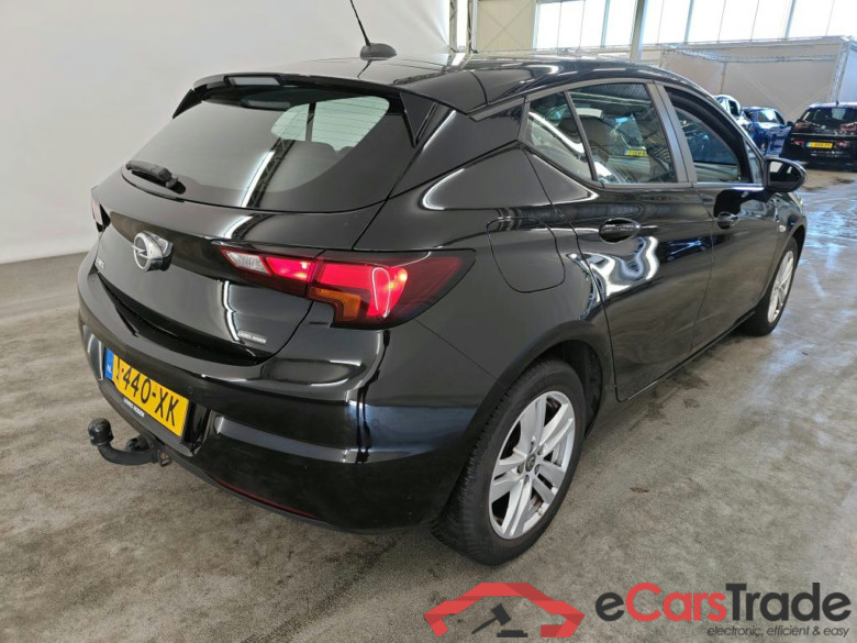 Opel Astra 1.2 turbo 81kW Edition 5d #2