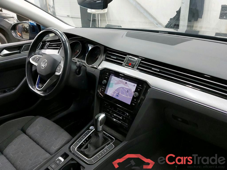 VOLKSWAGEN - VW  PASSAT VARIANT TSI GTE 218PK DSG6 Business Pack Adventure & Winter II & Travel Assist & Pano Roof & Foldable Trailer Hook   * HYBRID * #3