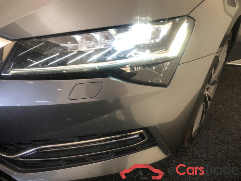 SKODA Superb Combi 115 kW #4