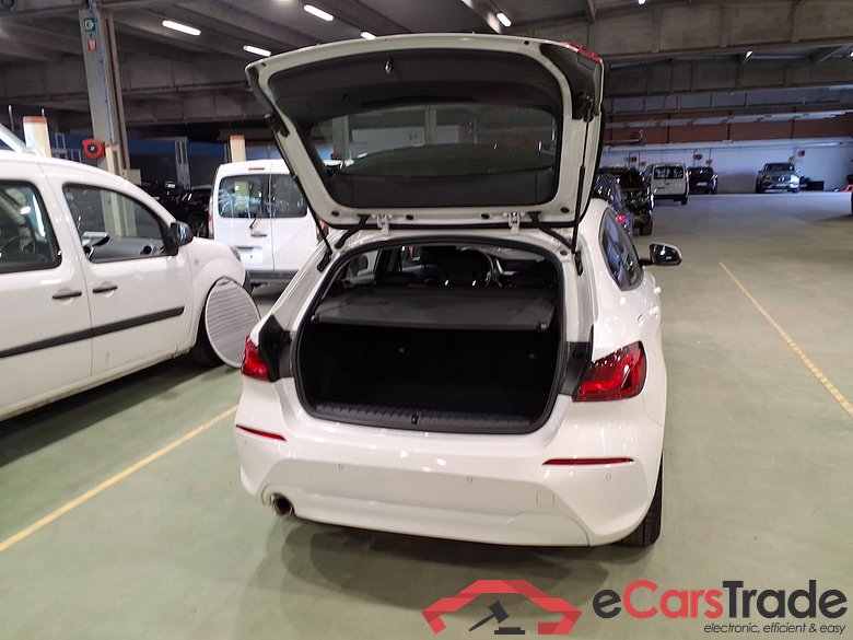 BMW 1 SERIES HATCH 1.5 116D (85KW) #3
