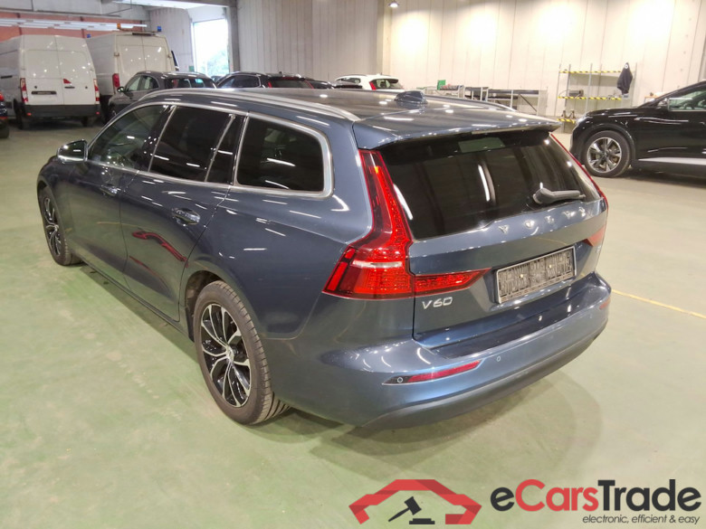 VOLVO V60 DIESEL - 2018 2.0 D3 Momentum Pro #2