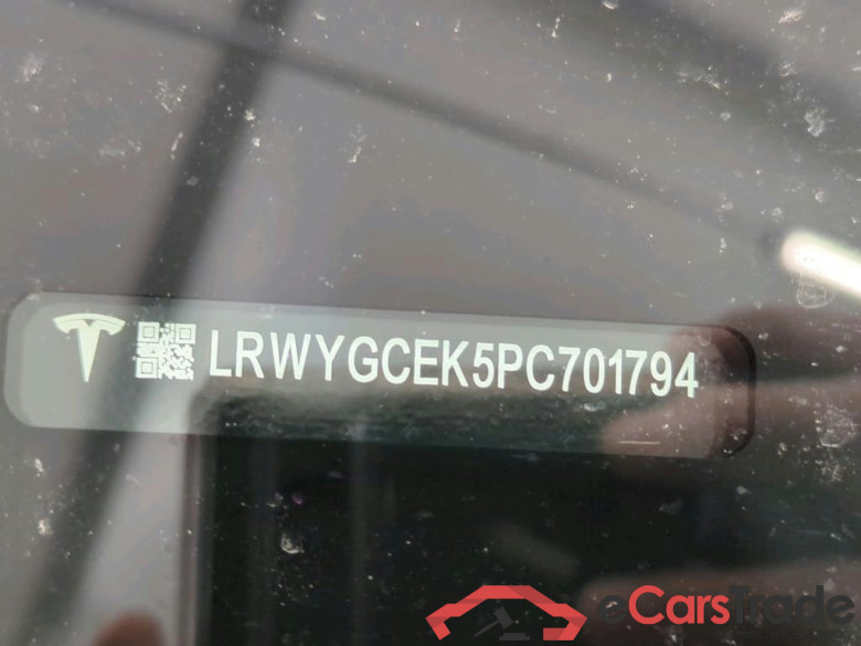 TESLA Model Y Long Range Dual Motor AWD 5d 378kW #5