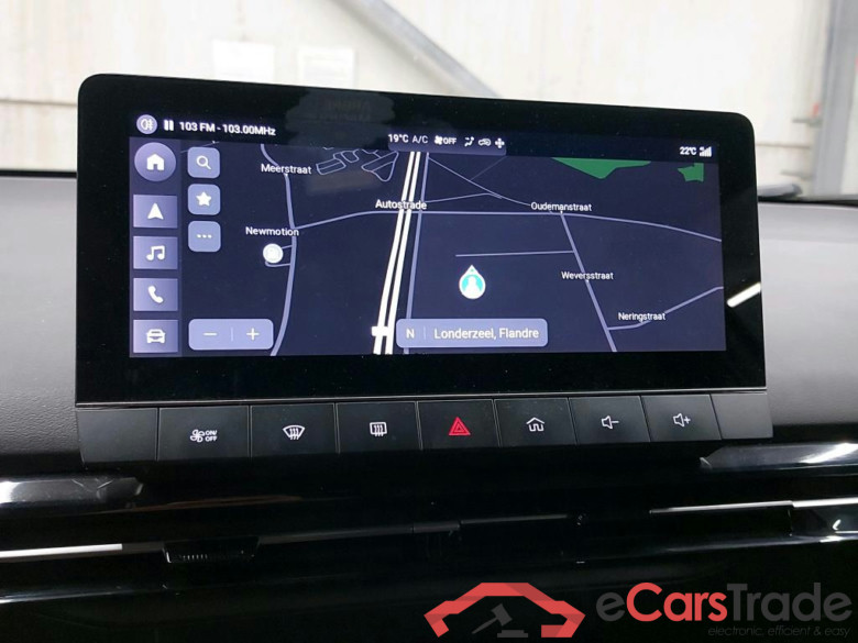 MG MG4 EV Luxury 64kWh Aut. LED Virtual Navi 1/2 Leather KeylessGo Klima PDC ... #4