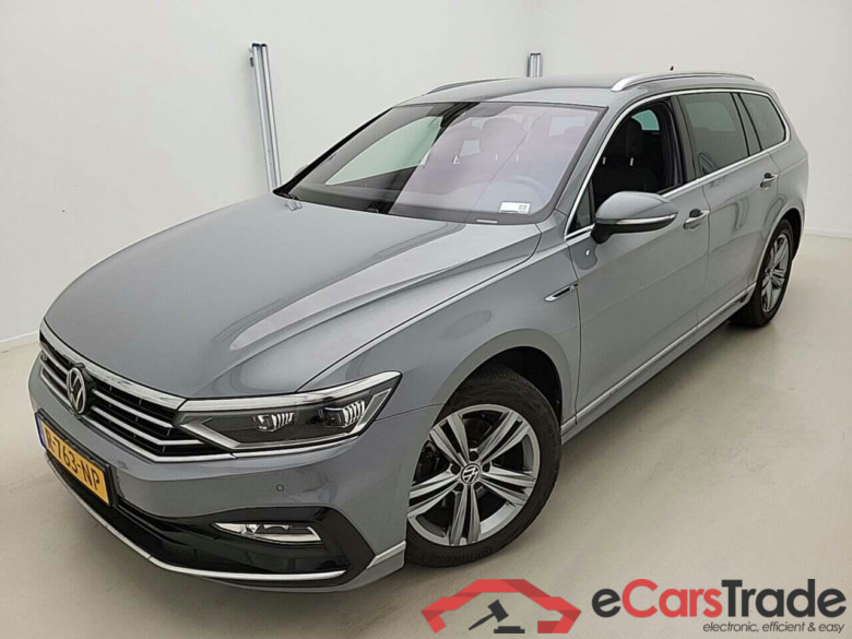 VOLKSWAGEN Passat Variant 1.5 TSI R-Line Bns+