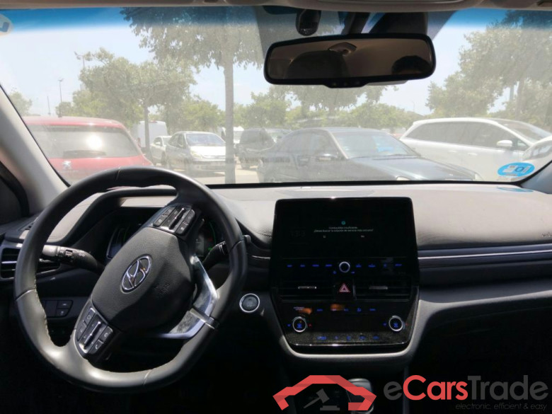 HYUNDAI IONIQ / 2019 / 5P / berlina con portón 1.6 GDI PHEV Tecno DCT #3