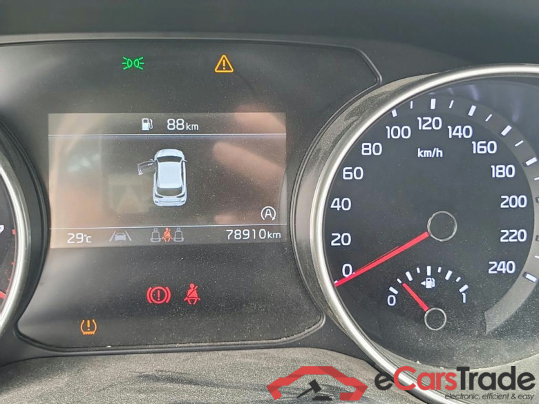 KIA Ceed / 2021 / 5P / berlina con portón 1.0 T-GDi 74kW (100CV) Drive #5