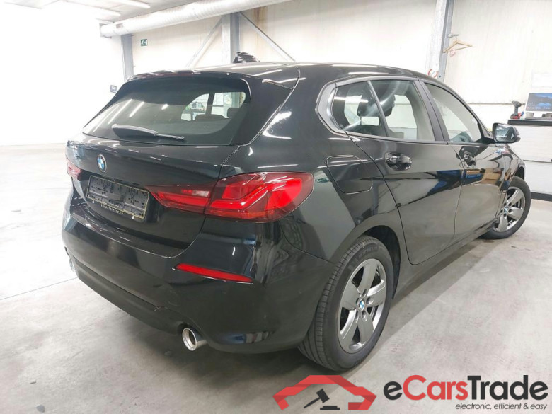 BMW - BMW 1 HATCH 118dA 150PK Pack Business & Parking Assistant #2
