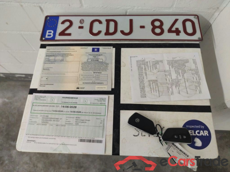 Volkswagen Golf VIII 1.5 TSI 96kW Active 5d #4