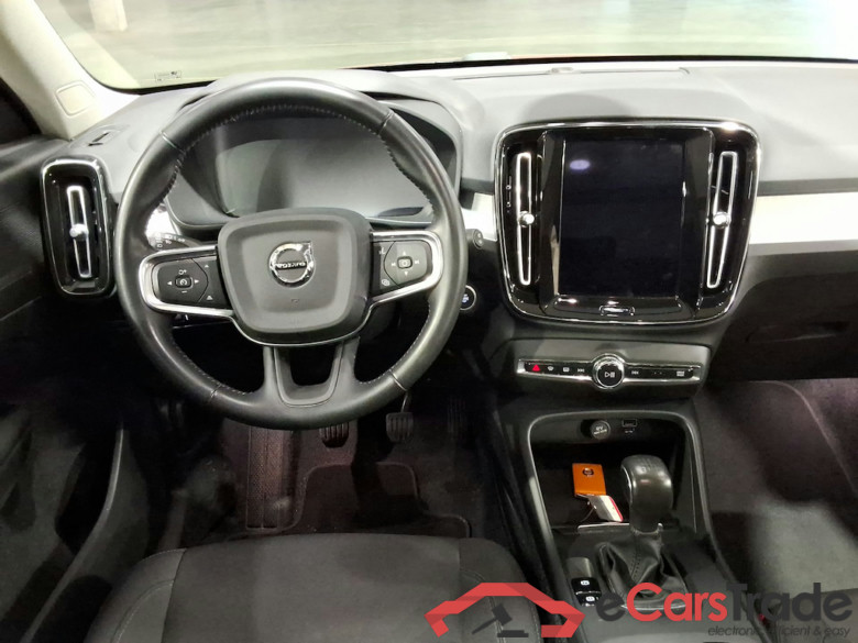 VOLVO XC40 1.5 T2 Momentum Pro #6