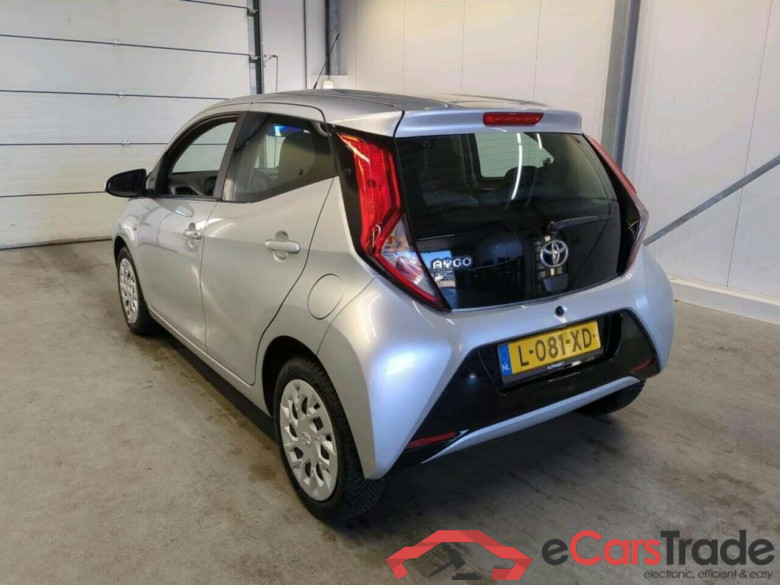 TOYOTA Aygo 1.0 VVT-i x-play #6