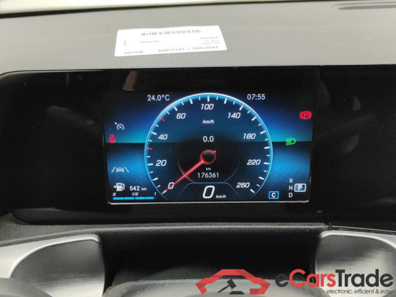 Mercedes-Benz GLB GLB 180 d 5d #6