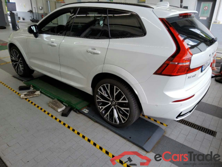Volvo XC60 (03.2017->) DE - SUV5 B5 (Benzin) 2WD EU6d, R-Design Mild-Hybrid, (Facelift) 2021 - 2022 #4