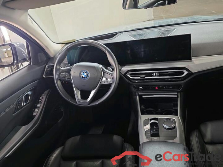 BMW 3 Reeks Touring 3 Reeks Touring 330e (215 kW) (PHEV) 215kW/292pk  5D/P Auto-8 - CO2 indicatief #5