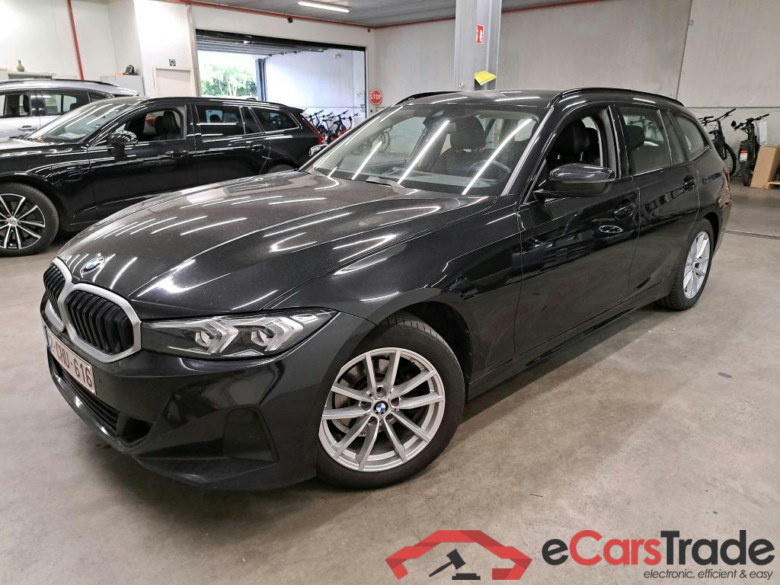 BMW - BMW 3 TOURING 318dA 136PK With Climatic & Navigation & Heated Sport Seats & PDC Front & Rear