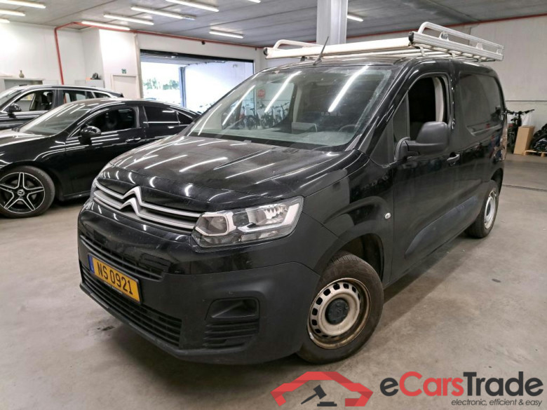 CITROËN - CIT BERLINGO B/F BlueHDi 102PK Club M Light With Rear Park Sensors & Foldable Towing Hook