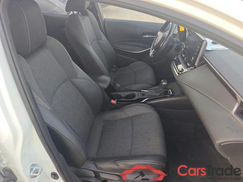 TOYOTA Corolla / 2020 / 5P / berlina con portón 2.0 180H STYLE E-CVT #6