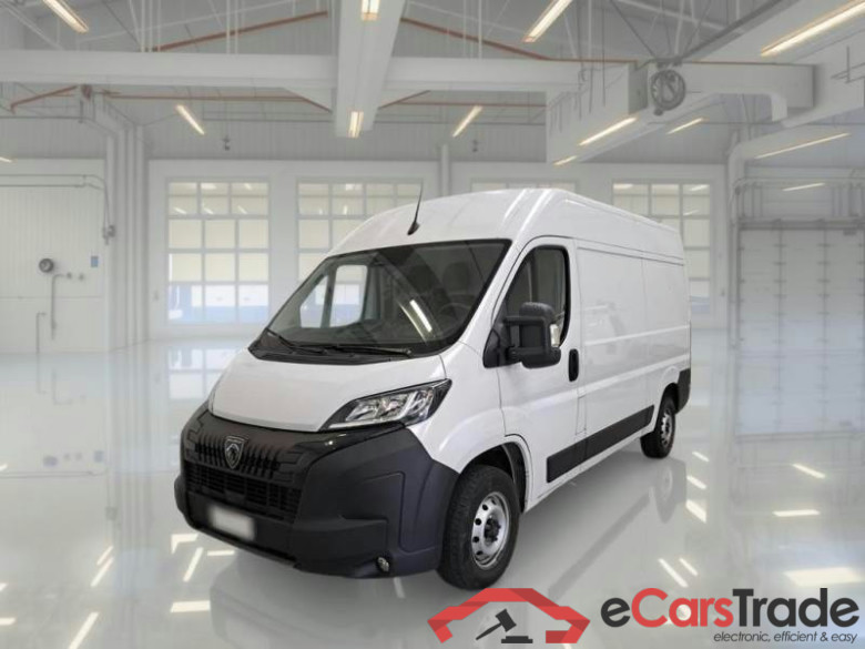 PEUGEOT BOXER / 2023 / 4P / FURGONE 2.2 BLUEHDI 120 SeS 330 L2H2