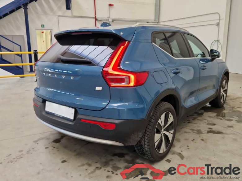 VOLVO XC40 / 2021 / 5P / SUV T4 RECHARGE PLUG-IN AUTO CORE #2