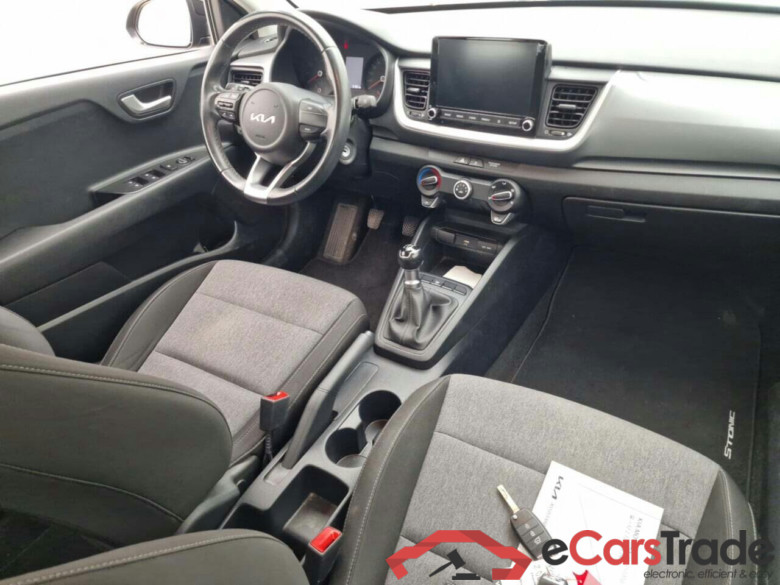 KIA STONIC 1.2 PURE #3