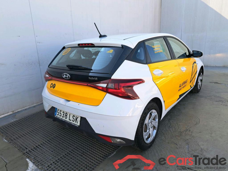 HYUNDAI i20 / 2020 / 5P / berlina con portón 1.0 TGDI 74kW (100CV) 48V Essence #1