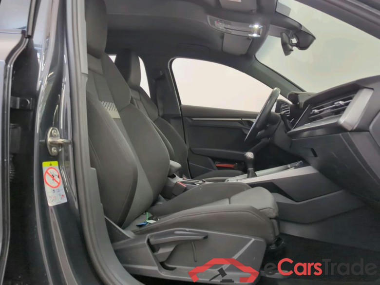 Audi A3 Sportback 35 TFSI Business edition 5d + Optiekpakket zwart, Privacy glass #3